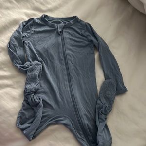 Kyte baby footie 12-18 months